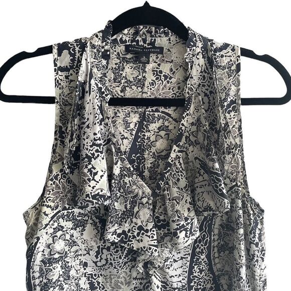 𝅺BANANA REPUBLIC Silk Printed Sleeveless V-Neck Blouse Tank Top Ruffle Belt S - Picture 4 of 7